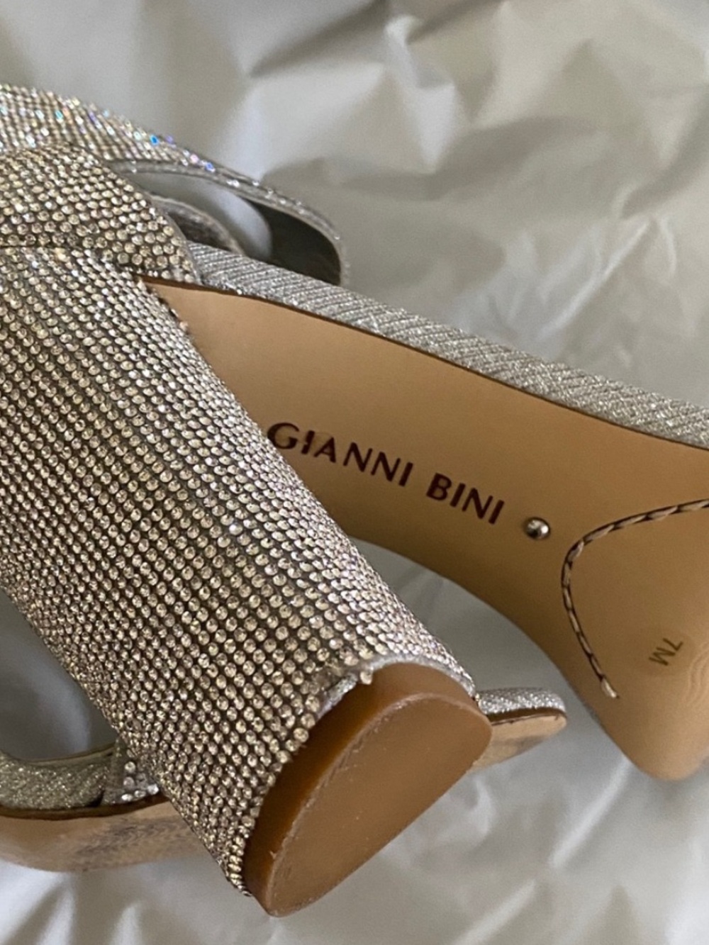 Gianni Bini Rhinestone Block Heel Sandals Silver Sparkle Size 7M Wedding - Picture 10 of 11